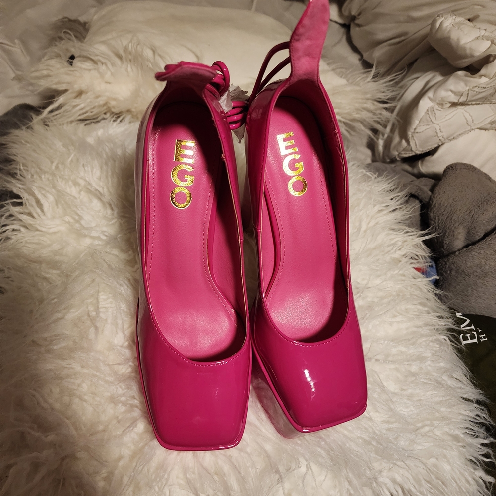 EGO Fuchsia High Heel Platforms - Picture 2 of 3